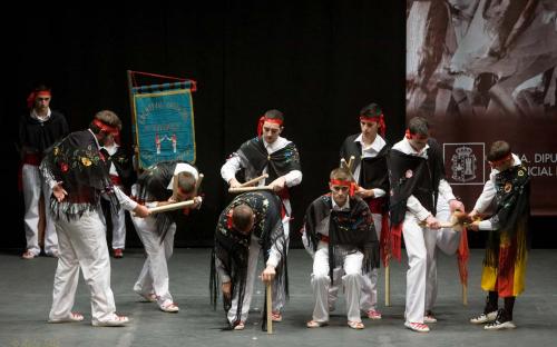 Danzantes de Fresno de Río Tirón (Burgos)